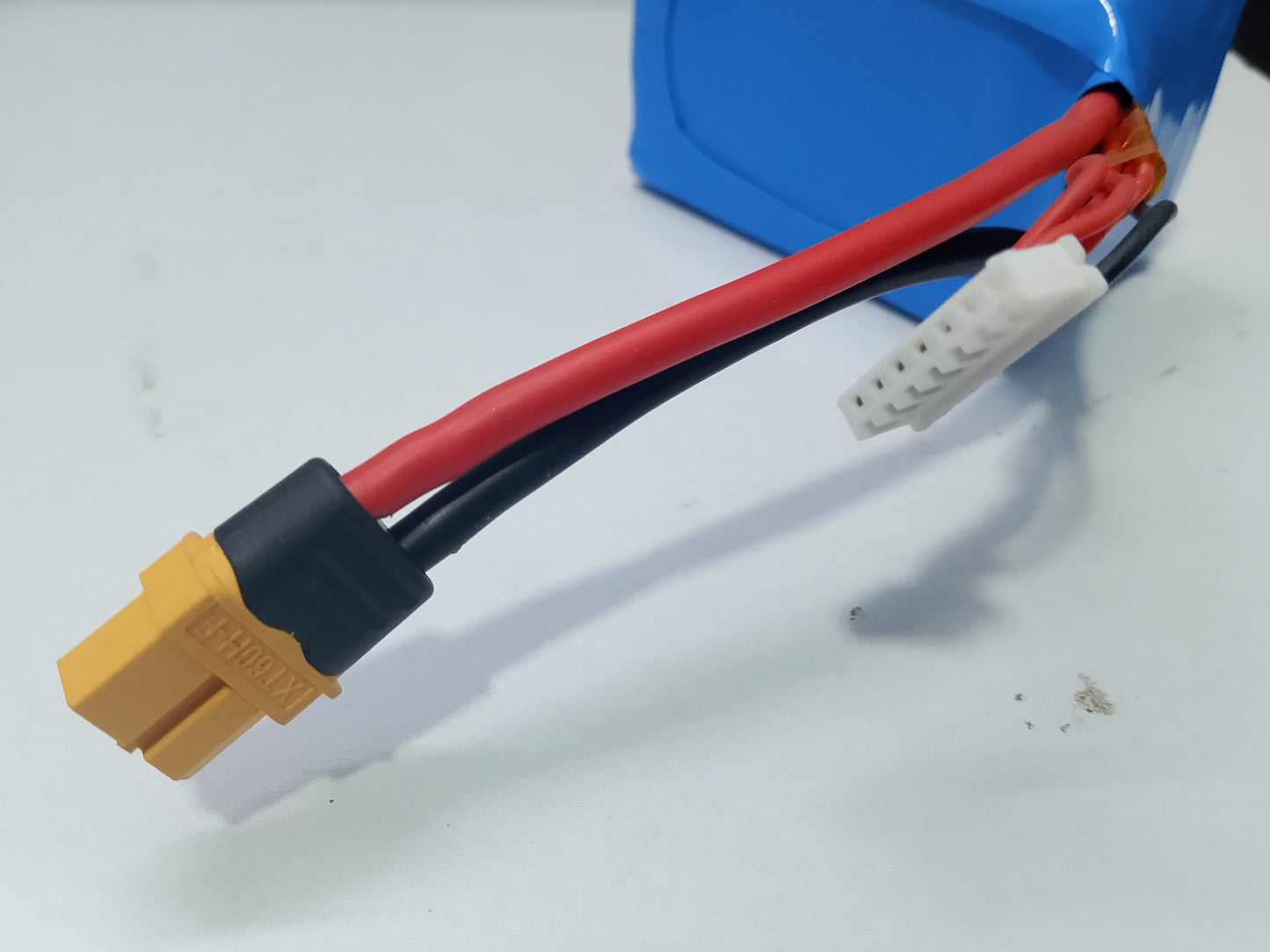 4-Cell Li-ion battery Connected in Series (4S battery)